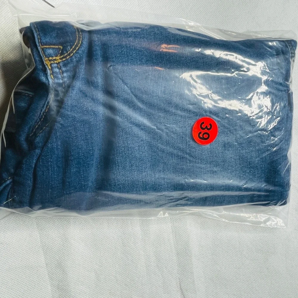 Apt 9 Bermuda Shorts Womens 18 Light Wash Stretch Denim Cuffed Plus Size 18
